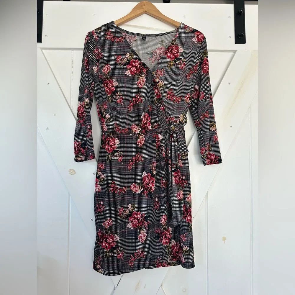 MASSINI Floral Knee Length Faux Wrap Dress
